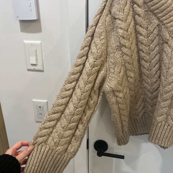 Beige / Brown Sweater (Size L/XL) - Picture 7 of 8